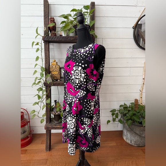 Dress Barn Floral Sleeveless Black, White, Pink and Purple Dress Size 16 - Picture 4 of 17